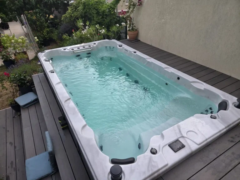 Acheter un spa de nage : pour qui, pour quel usage