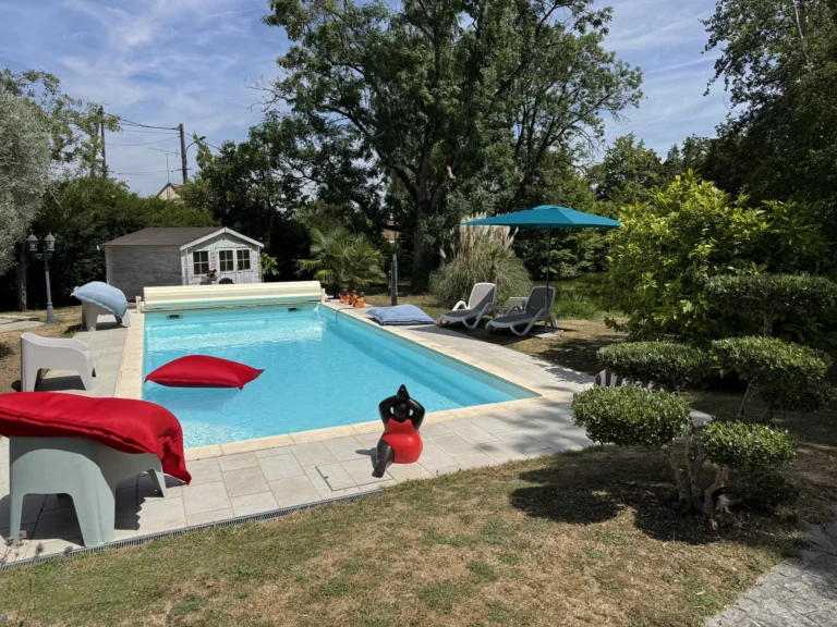 Entretien piscine : le guide complet saison par saison